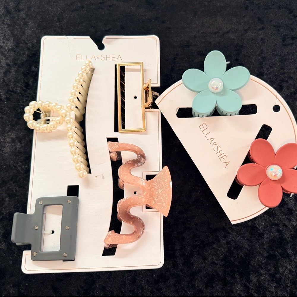 New Ella Shea hair claw clip bundle of 6